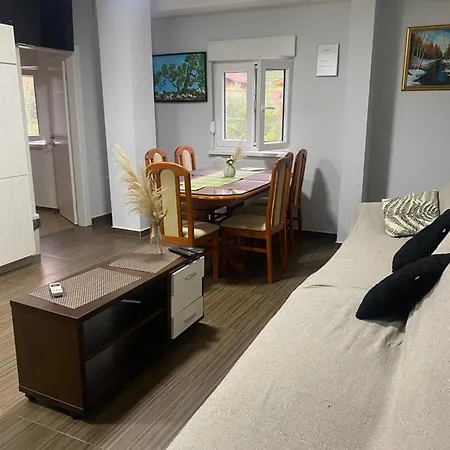 בית הארחה Milicevic ליובוסקי